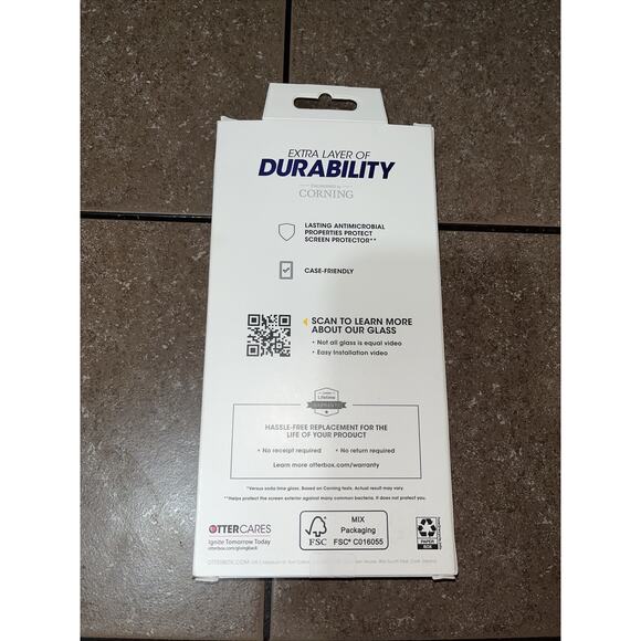 NEW OTTER BOX AMPLIFY GLASS SCREEN PROTECTOR IPHONE 14 PRO Max New In Box - Picture 2 of 2